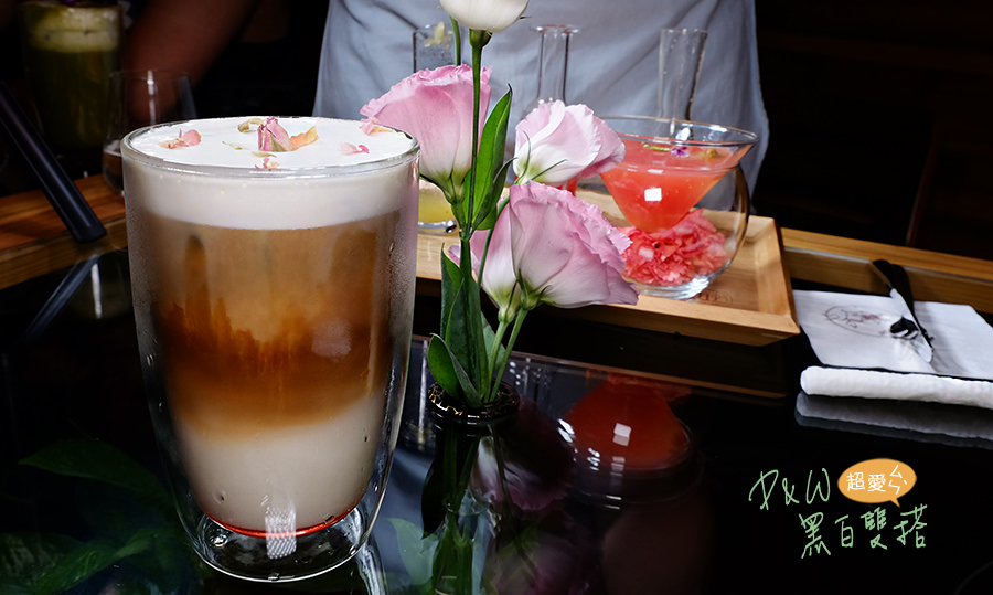 台北信義區，一個充滿花的義法餐廳+咖啡廳-福卉FUJI FLOWER COFFICE！超級適合下午茶跟聚餐，打卡拍照怎麼拍怎麼美！