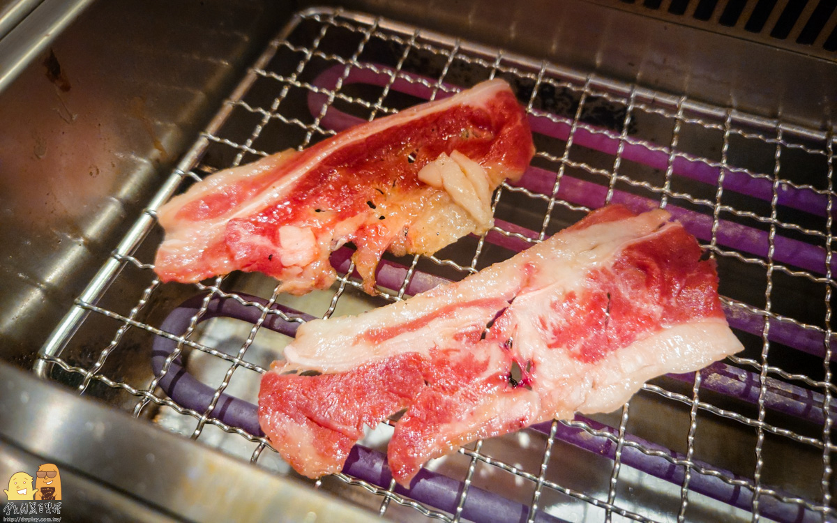 東門捷運站永康街美食｜油花迴轉吧燒肉，全台首間「迴轉燒肉」，想吃到爽荷包會先燒掉