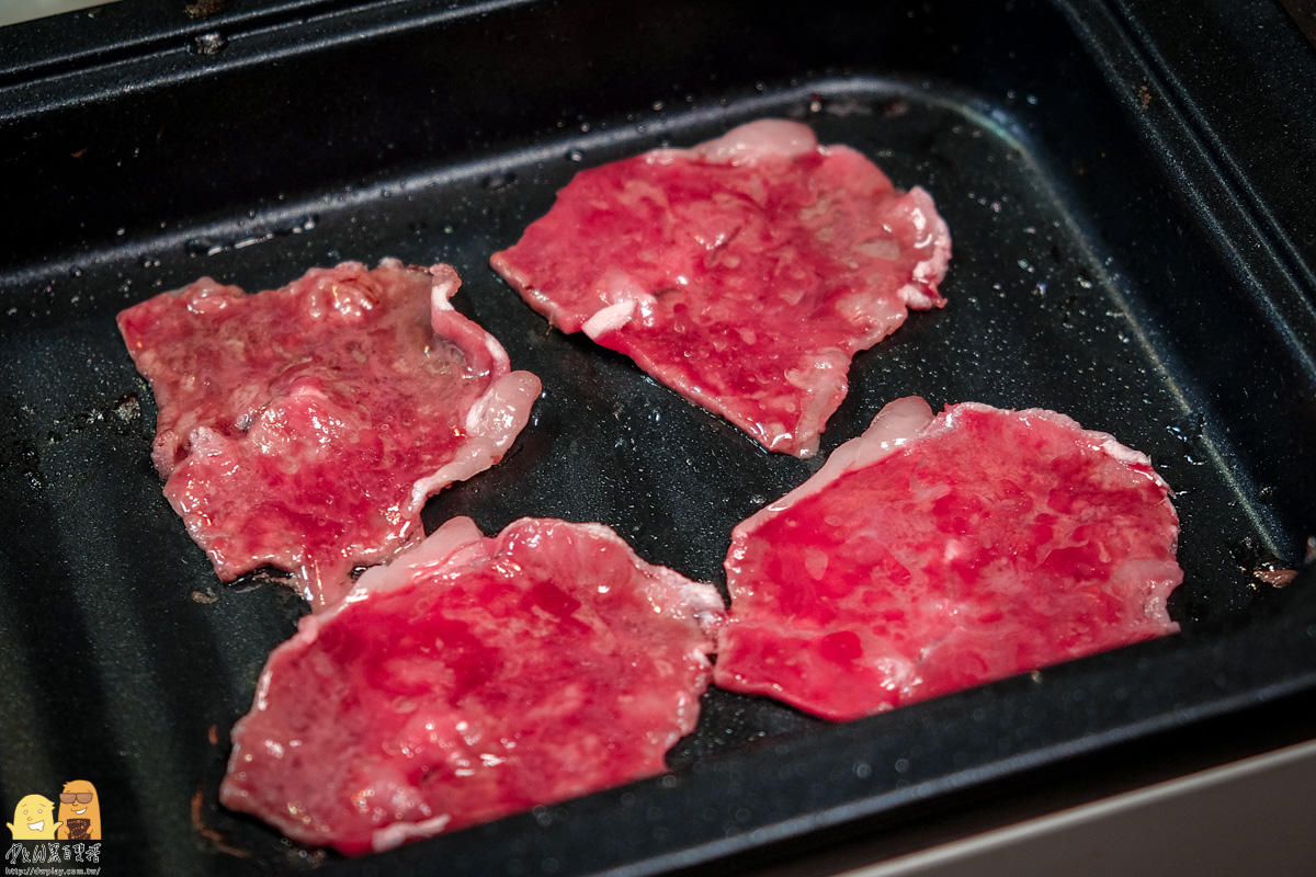 連烤爐都有！『四時輕燒肉抗疫套餐』外送燒烤還附電烤爐，全部送到家的超猛燒肉外送推薦！