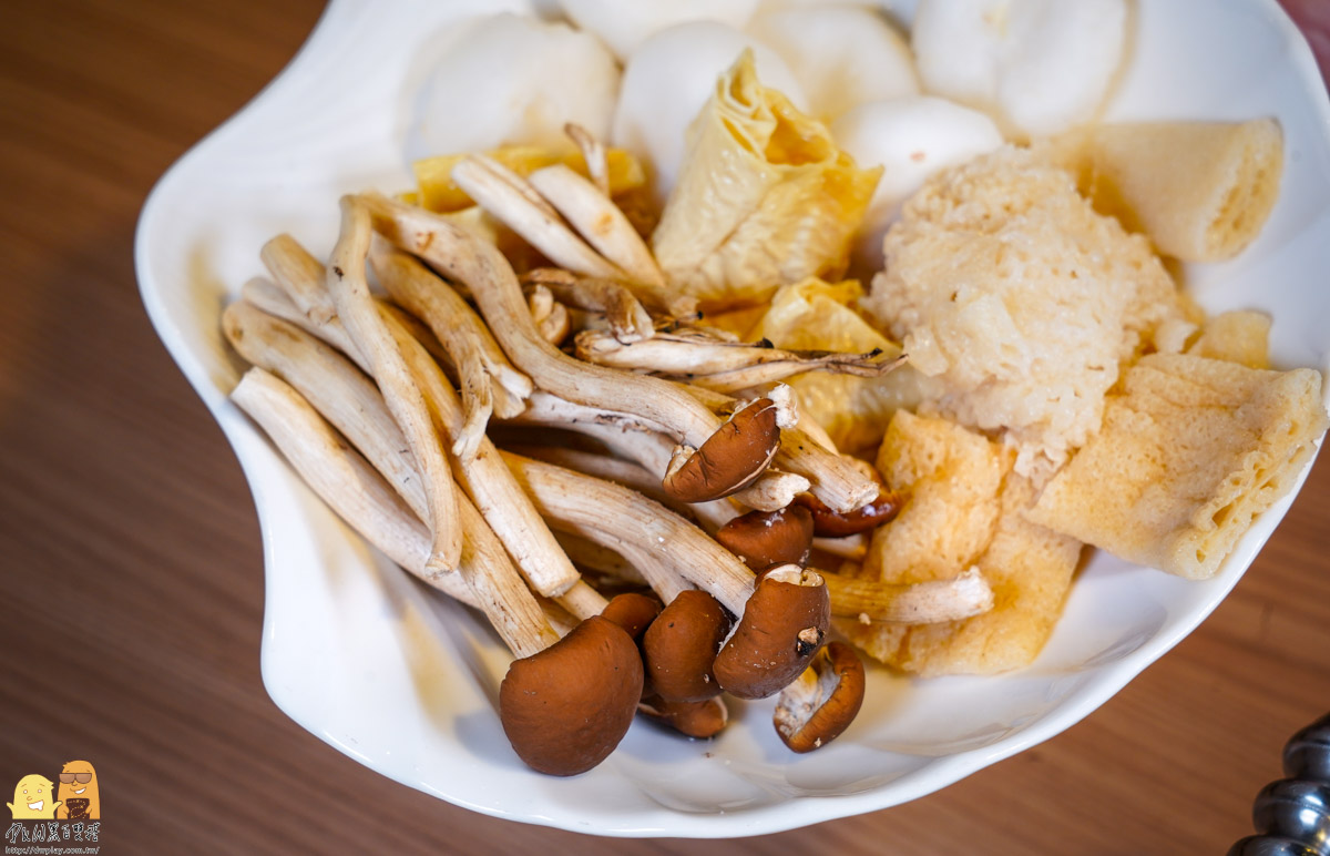 板橋追樂秘式泰鍋物-推薦必吃!超美味宮廷名膳椰子雞，不用出國也能享受道地泰鍋物