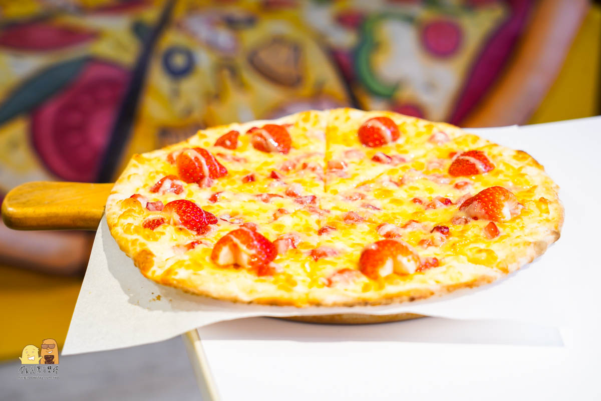 草莓季來了！台北1985窯烤披薩季節限定草莓pizza，酸甜口味加起司！幸福感滿滿
